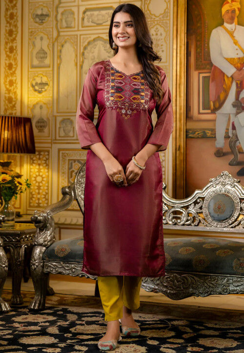 Embroidered Chinon Chiffon Straight Kurta in Maroon