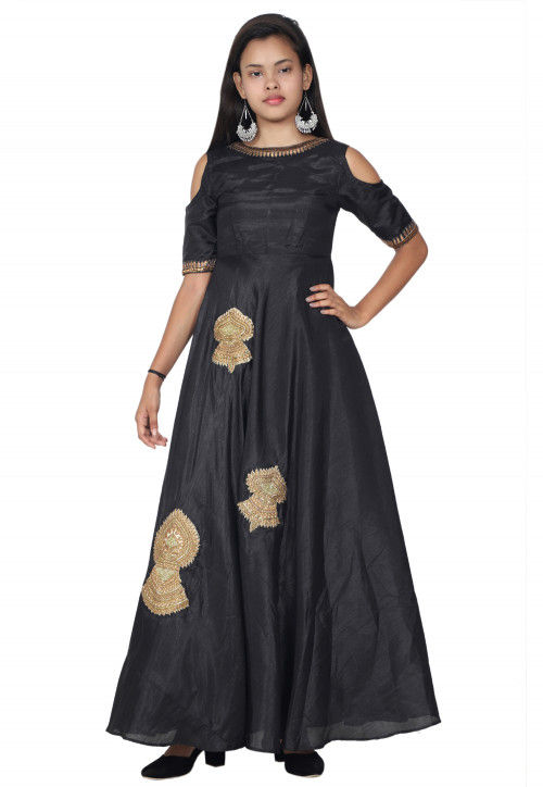 Embroidered Bhagalpuri Silk Abaya Style Kurta in Black