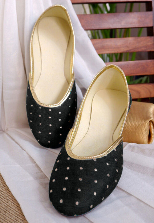 Embroidered Chinon Crepe Women Jutti in Black