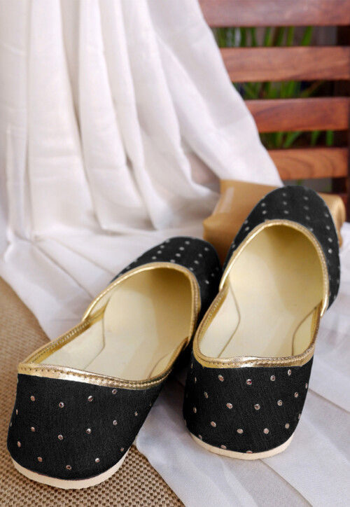 Embroidered Chinon Crepe Women Jutti in Black