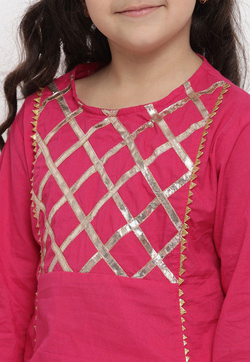 Embroidered Cotton Rayon Kurta Set in Pink : UPU217