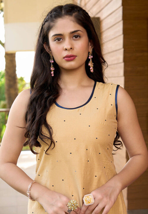 Embroidered Cotton Silk Straight Kurta in Beige