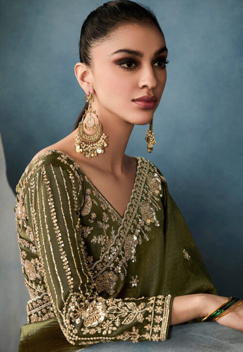 Embroidered Crushed Art Silk Scalloped Saree in Green