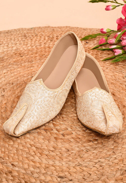 Embroidered Dupion Silk Men Mojari in Off White