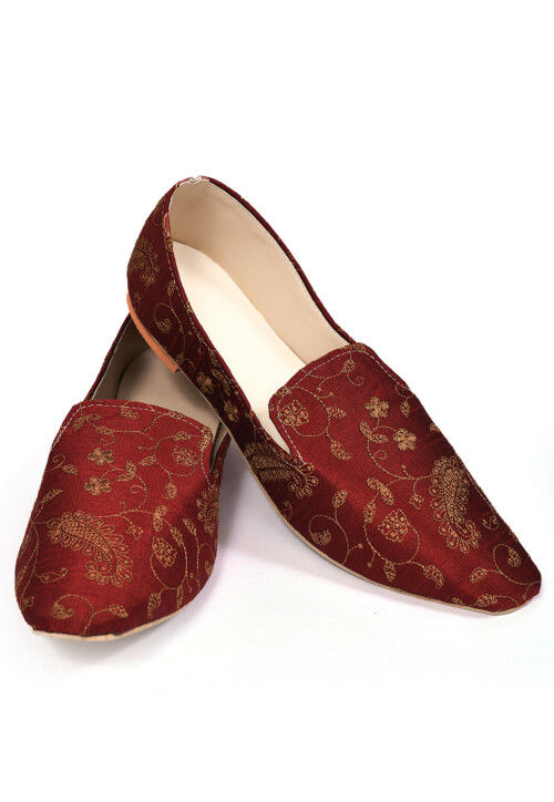 Embroidered Dupion Silk Men Mojaris in Red