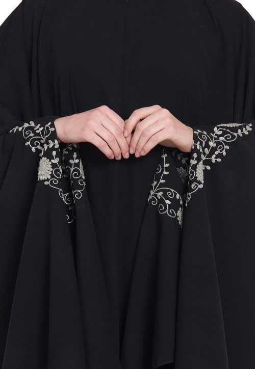 Embroidered Nida Kaftan in Black : QRP410