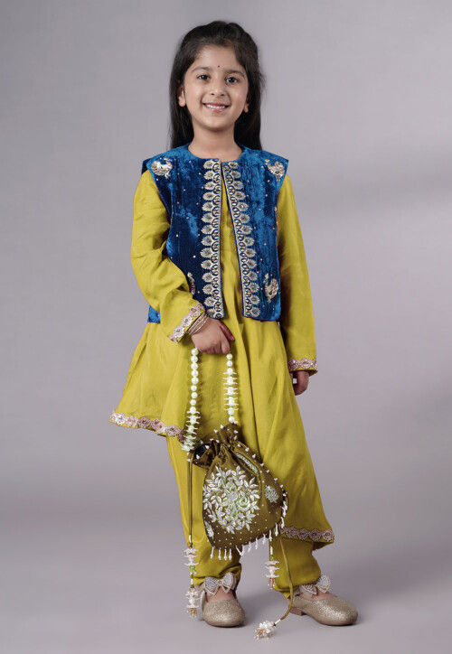 Embroidered Shantoon Asymmetric Kurta Set in Green and Blue