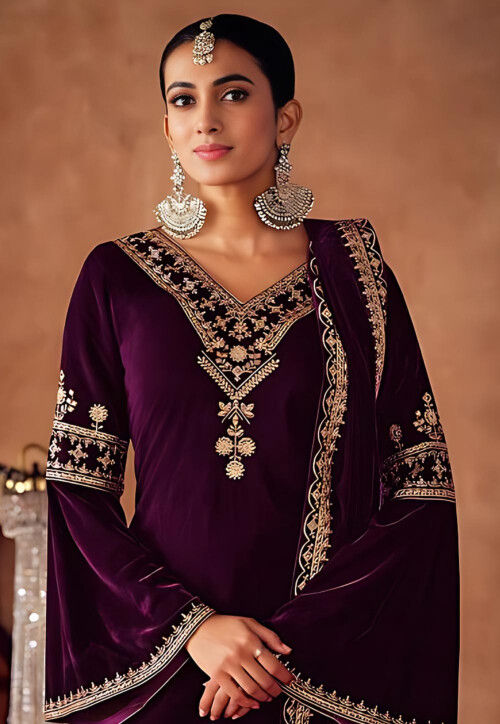 Embroidered Velvet Pakistani Suit In Purple Kch10398 