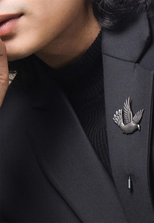 Flying Bird Metallic Lapel Pin