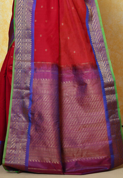 Gadwal Handloom Saree in Red