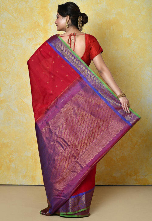 Gadwal Handloom Saree in Red