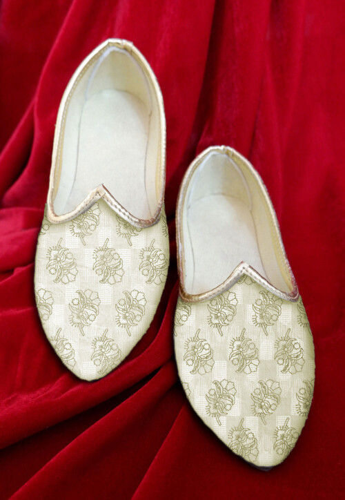 White mojari cheap