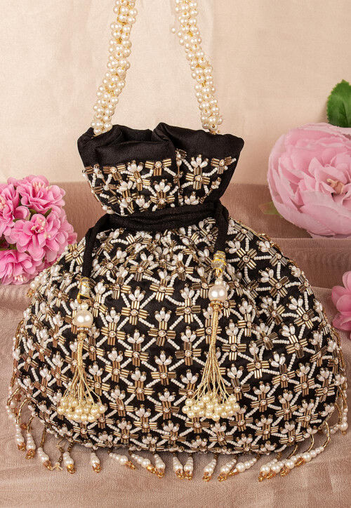 Black Metallic Flower Round Bag – omanabyranjanabothra