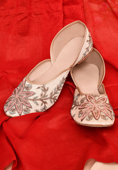 Hand Embroidered Dupion Silk Women Jutti in Pink