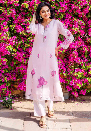 Hand Painted Organza Straight Kurta Set in Baby Pink