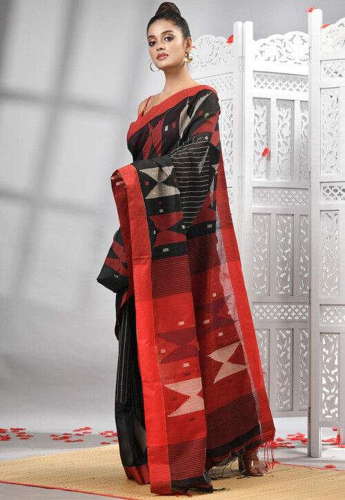 Handloom Cotton Jamdani Saree in Black