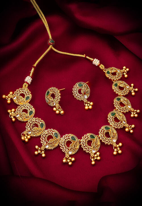 Kemp Stone Studded Golden Polished Choker Necklace Set