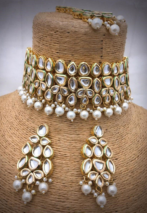 Spurthy Navrattan Gold Plated Temple Work Choker Necklace Set – Paisley Pop  Shop