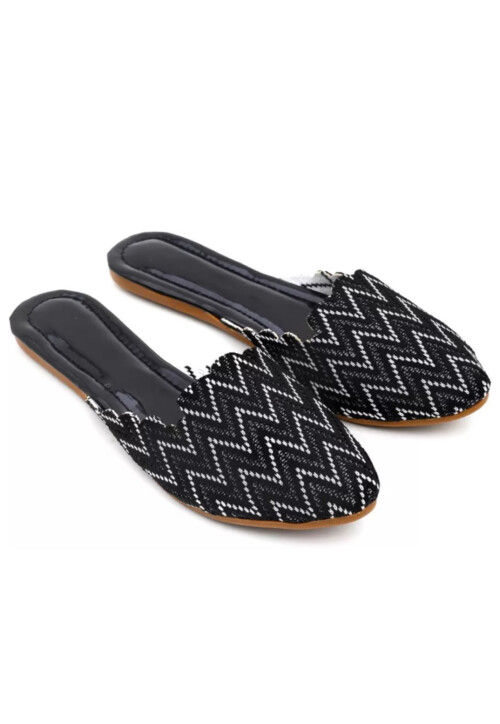 Printed Canvas Women Jutti in Black