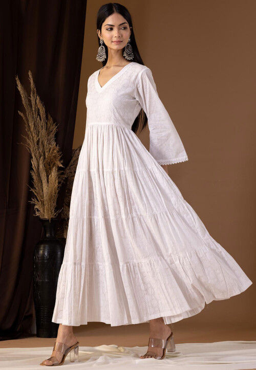 Printed Cotton Cambric Tiered Kurta in Off White