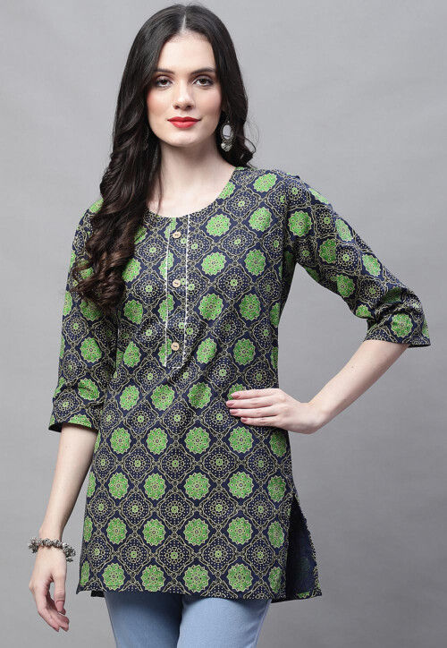 Multicolor Digital Printed Straight Kurti in Wayanad at best price by  Fashion World Garments PVT LTD - Justdial