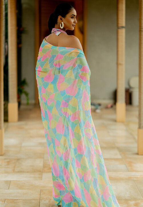 Printed Georgette Scalloped Saree in Multicolor