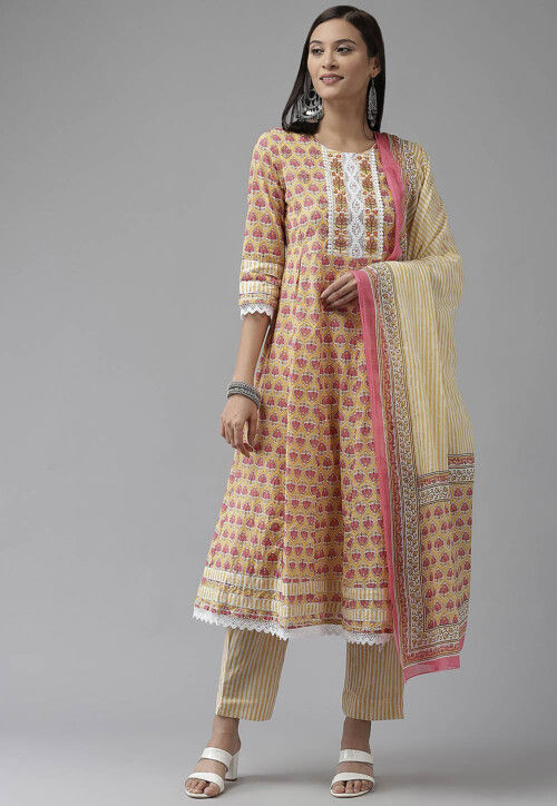 Printed Pure Cotton Pakistani Suit in Light Yellow