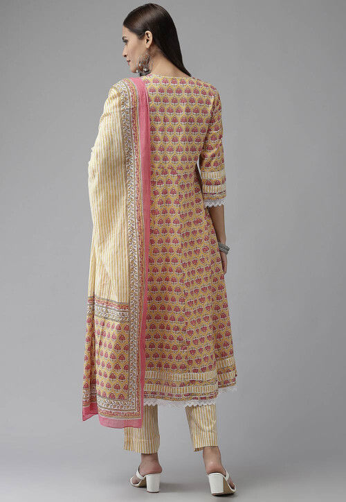 Printed Pure Cotton Pakistani Suit in Light Yellow
