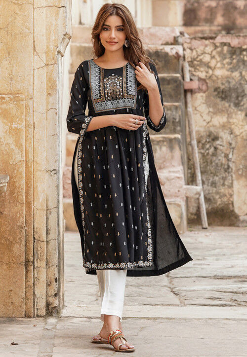 Ladies Flavour Saanvi Vol 4 Pure Viscose Rayon Kurti With Pant For Casual  Wear Collection