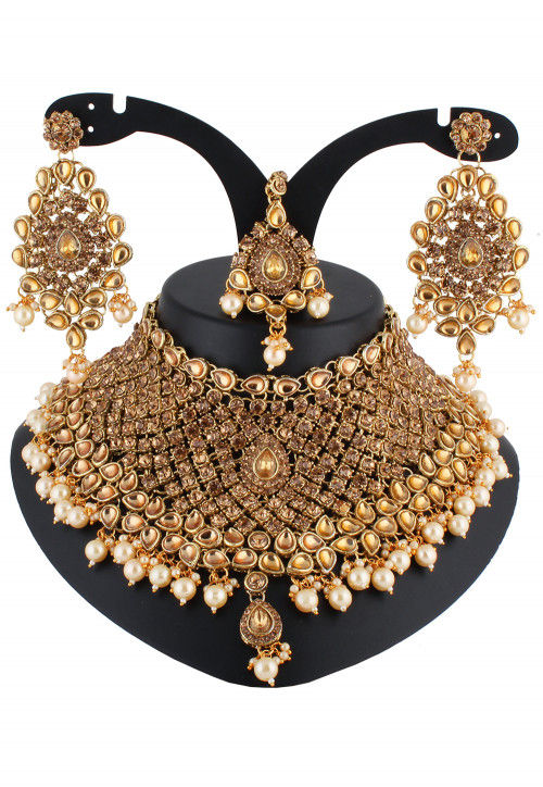 Stone Studded Choker Necklace Set