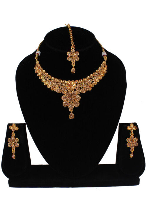 Stone Studded Choker Necklace Set