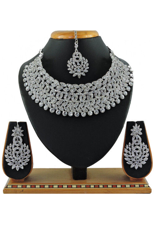 Choker necklace hotsell set white stone