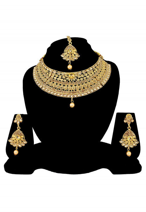 Stone Studded Necklace Set