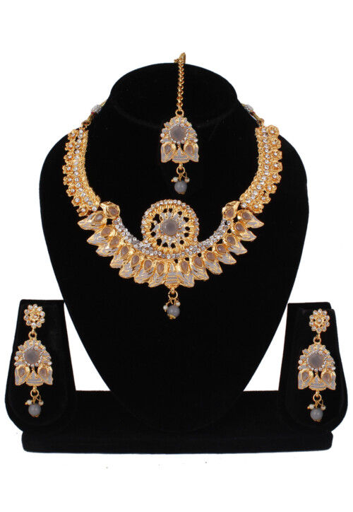 Stone Studded Necklace Set