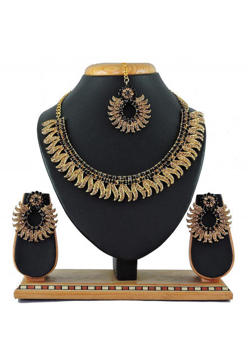 Artificial jewellery sales in black colour