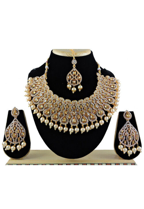 Stone Studded Necklace Set
