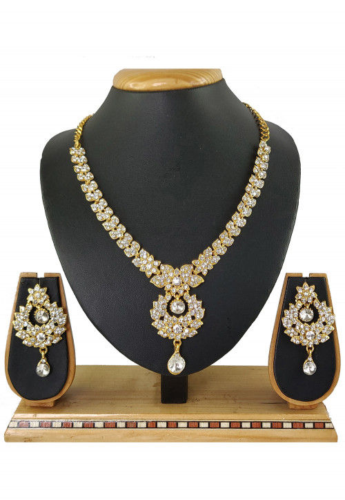 Stone Studded Necklace Set