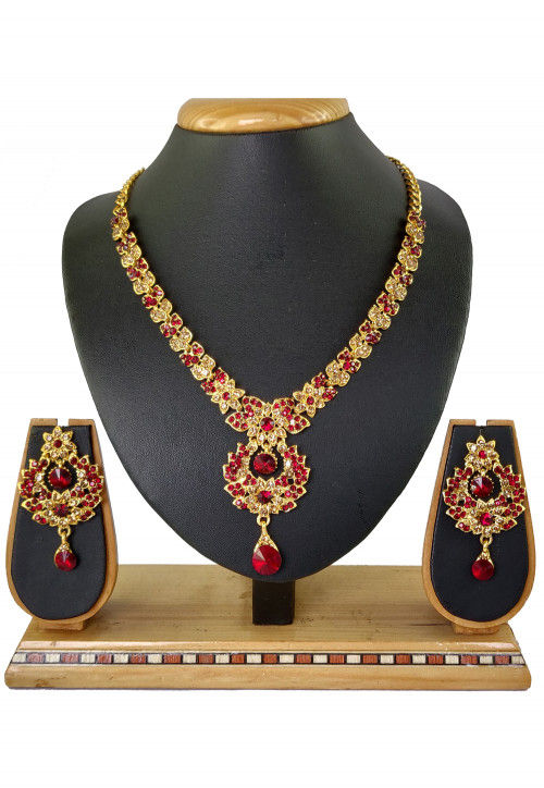 Stone Studded Necklace Set