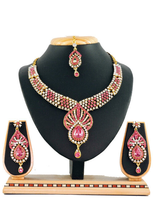 Stone Studded Necklace Set