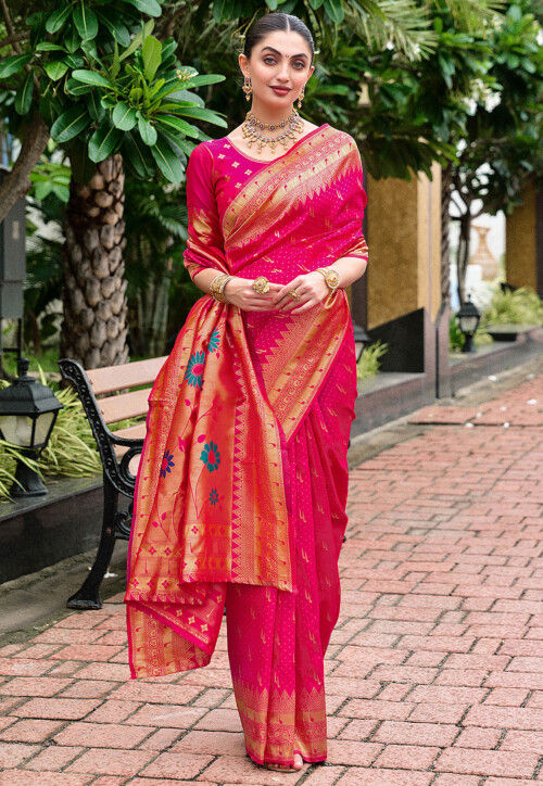 Woven Art Silk Saree in Fuchsia