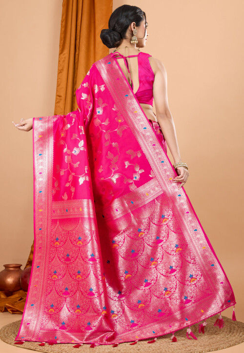 Woven Art Silk Saree in Fuchsia
