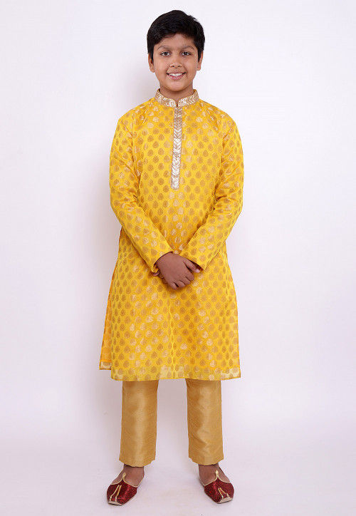 Woven Chanderi Silk Jacquard Kurta Set in Yellow