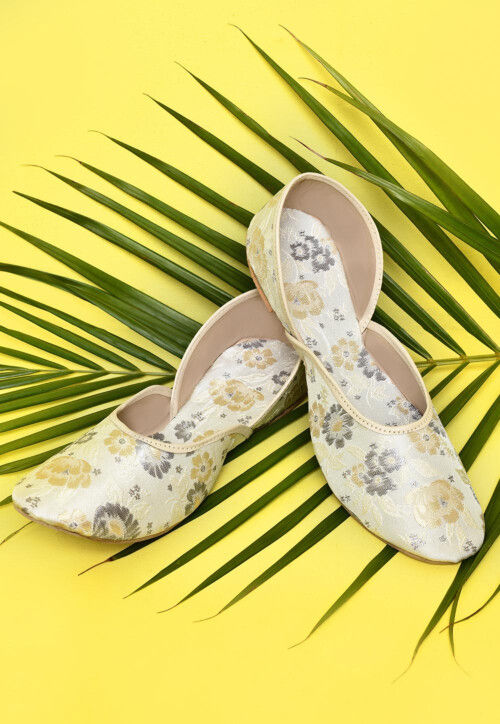 Woven Cotton Jacquard Women Jutti in Off White
