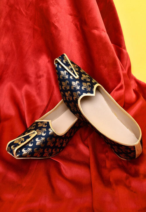 Woven Cotton Silk Jacquard Men Mojari in Blue