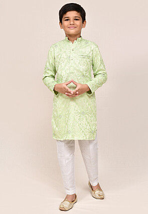 Aari Embroidered Cotton Kurta Set in Pastel Green