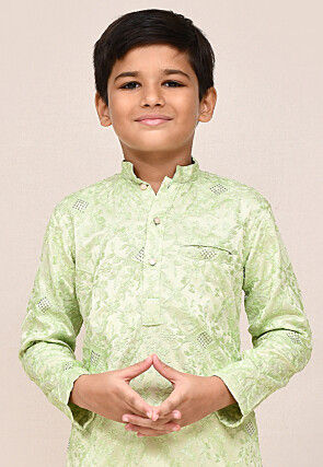 Aari Embroidered Cotton Kurta Set in Pastel Green