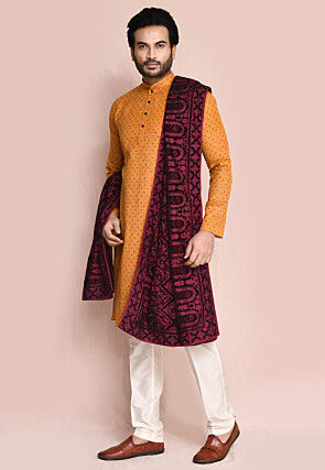 Aari Embroidered Velvet Men Dupatta in Maroon