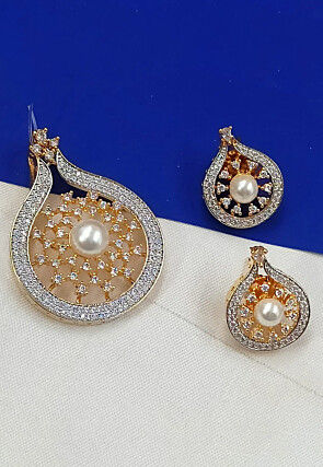 American Diamond Studded Pendant Set
