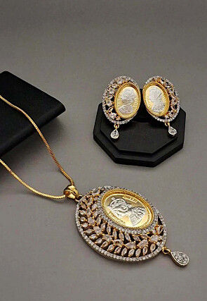 American Diamond Studded Pendant Set