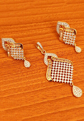 American Diamond Studded Pendant Set